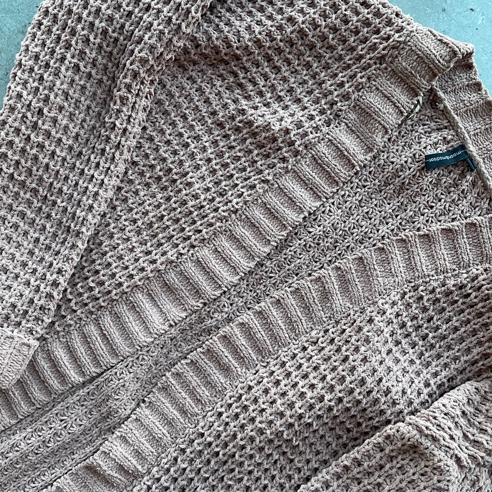 Cardigan - Picture 2 of 3